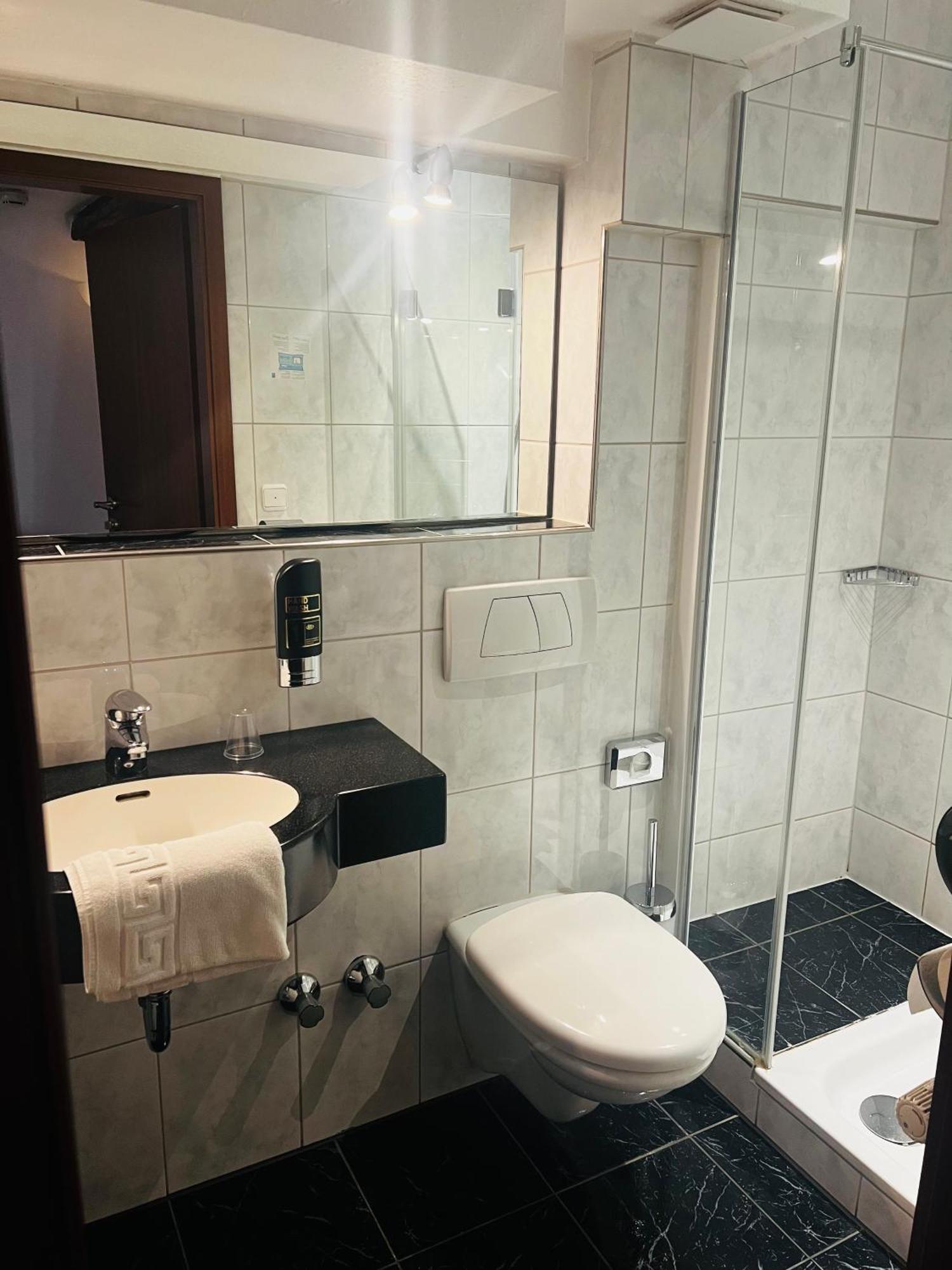 Hotel Am Malerwinkel Вертхайм Екстериор снимка