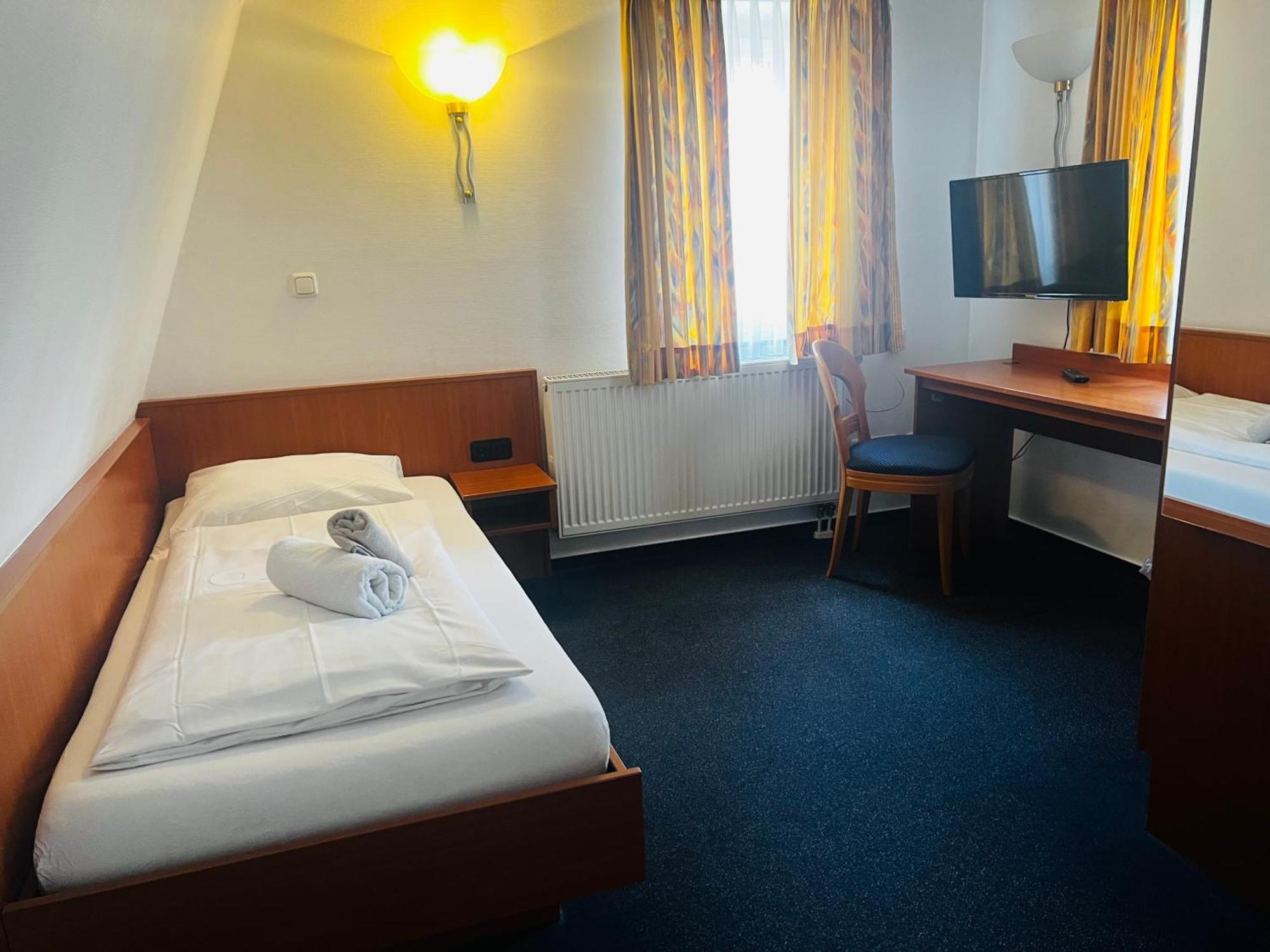 Hotel Am Malerwinkel Вертхайм Екстериор снимка