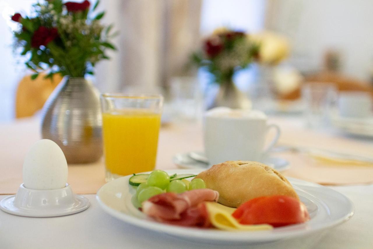Hotel Am Malerwinkel Вертхайм Екстериор снимка